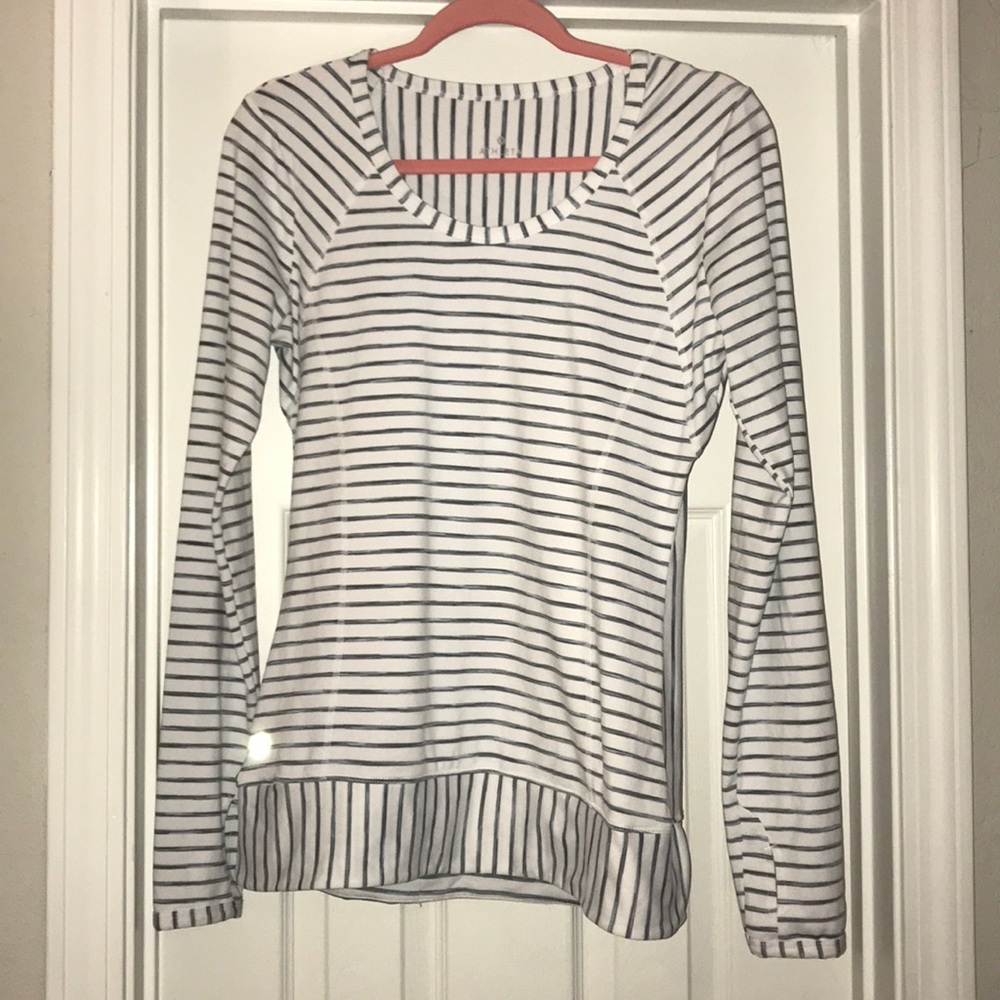 Athleta long sleeve top